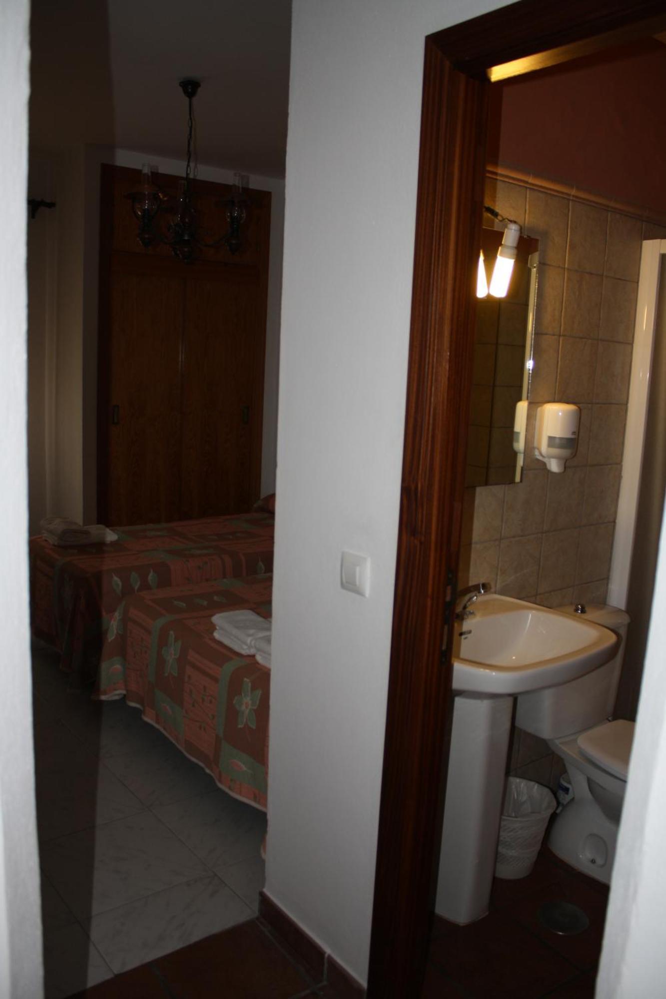 Hostal Torre De Guzman Conil De La Frontera Εξωτερικό φωτογραφία